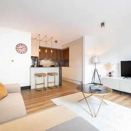 Luxurious Two-Bed Stay: Mcr Manchester Exterior photo