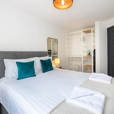 Luxurious Two-Bed Stay: Mcr Manchester Exterior photo