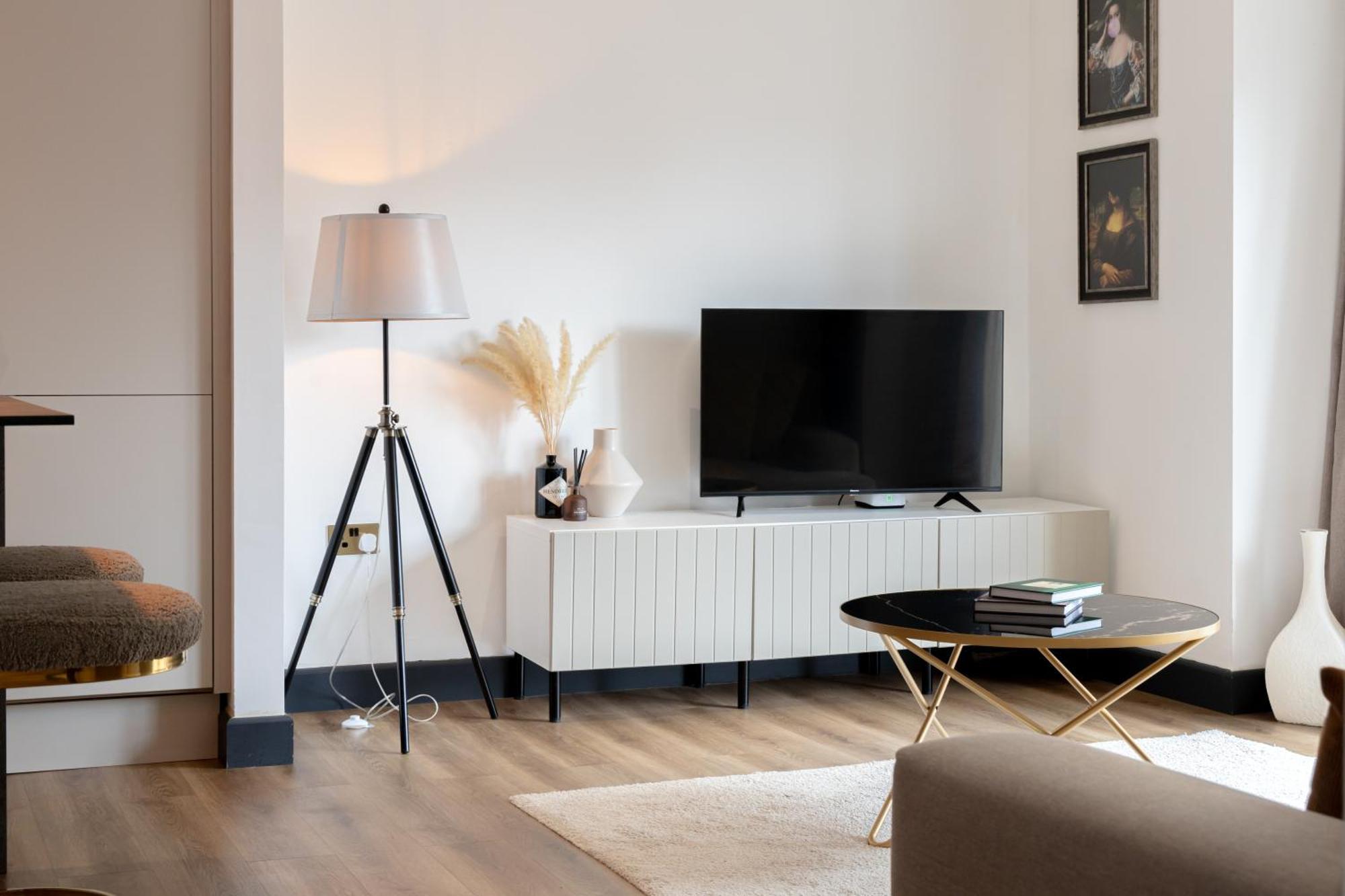 Apartment Luxurious Two-bed Stay: Mcr *